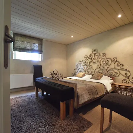 Group With Private Pool And Sauna, Cleaning Included Ferienhaus *
